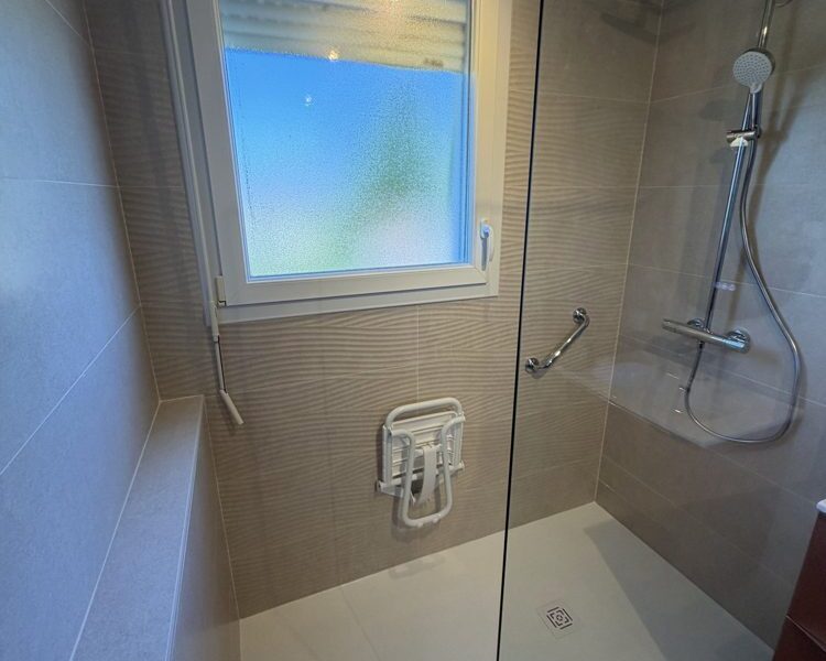 Douche accessible